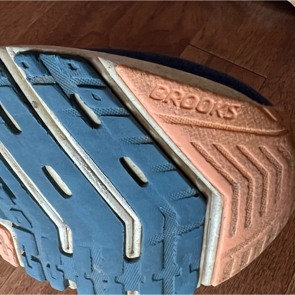 Brooks Ravenna 11 size 7 blue and pink Running Shoes S83 - Picture 14 of 16